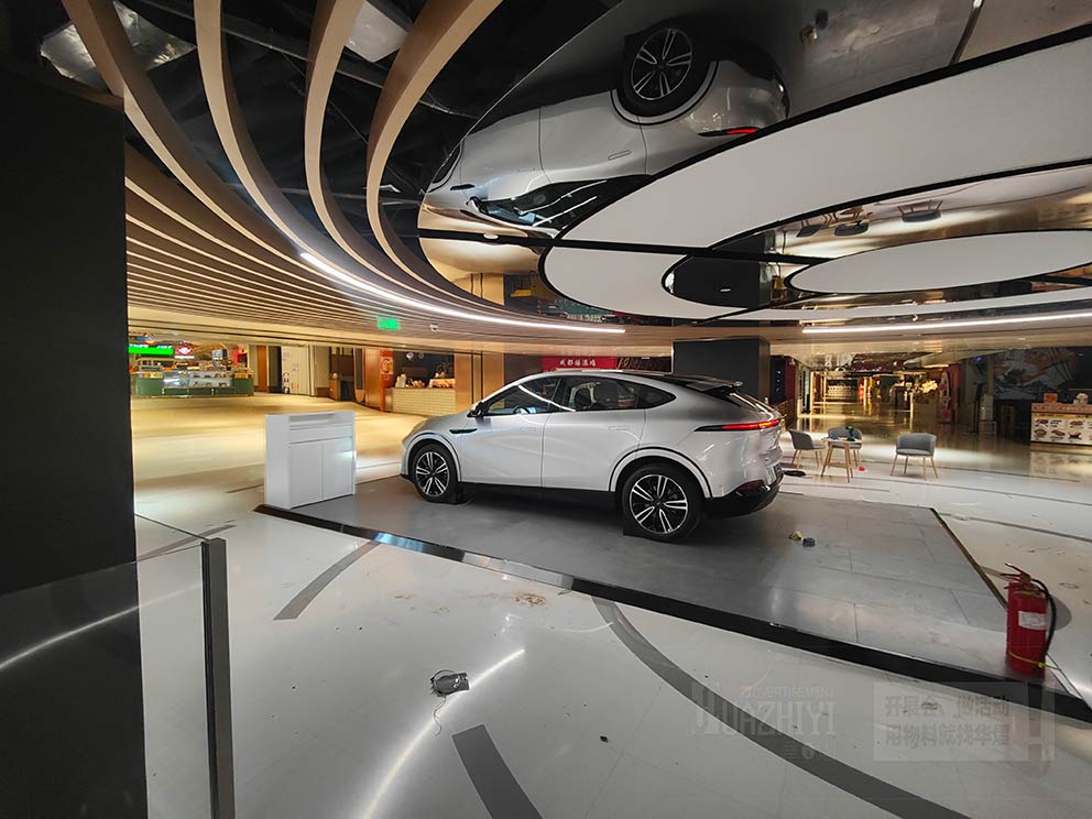 車(chē)展地臺(tái)華熠公司助力商場(chǎng)汽車(chē)品牌展示